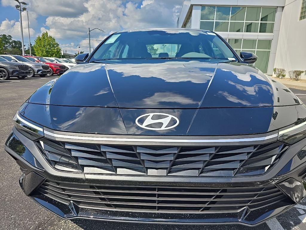 new 2025 Hyundai Elantra car, priced at $25,090