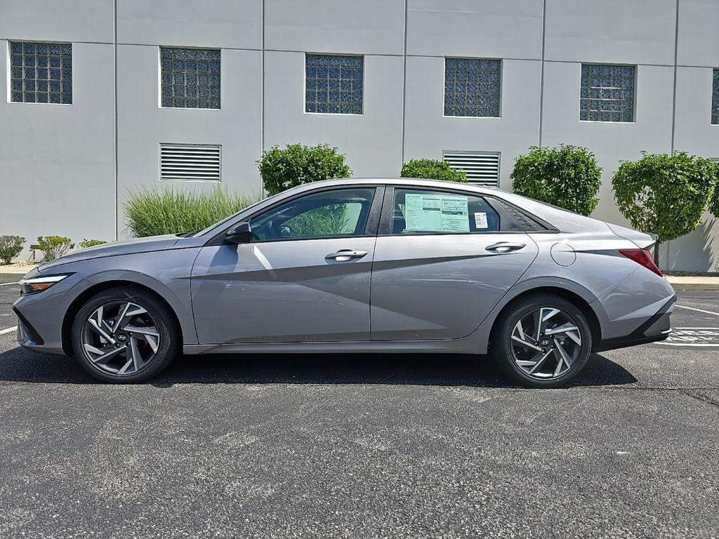 new 2025 Hyundai Elantra car, priced at $25,085