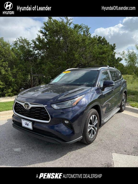 used 2024 Toyota Highlander car, priced at $36,573