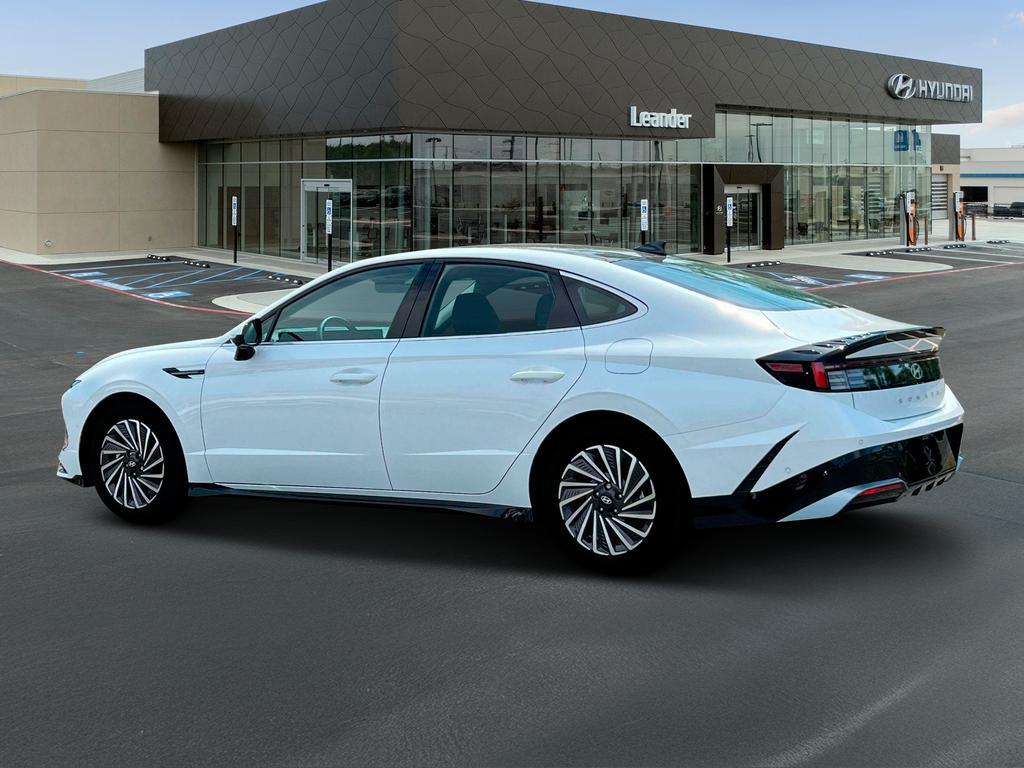 new 2025 Hyundai Sonata Hybrid car, priced at $40,123