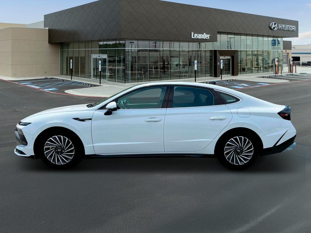new 2025 Hyundai Sonata Hybrid car, priced at $40,123