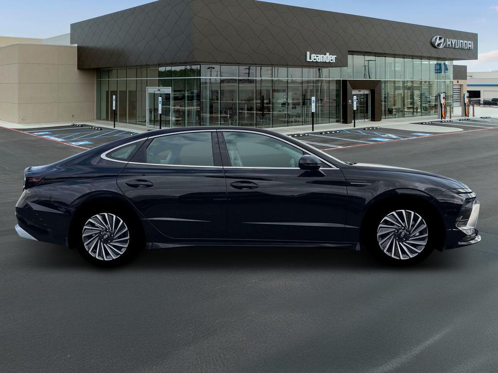 new 2025 Hyundai Sonata Hybrid car, priced at $39,120