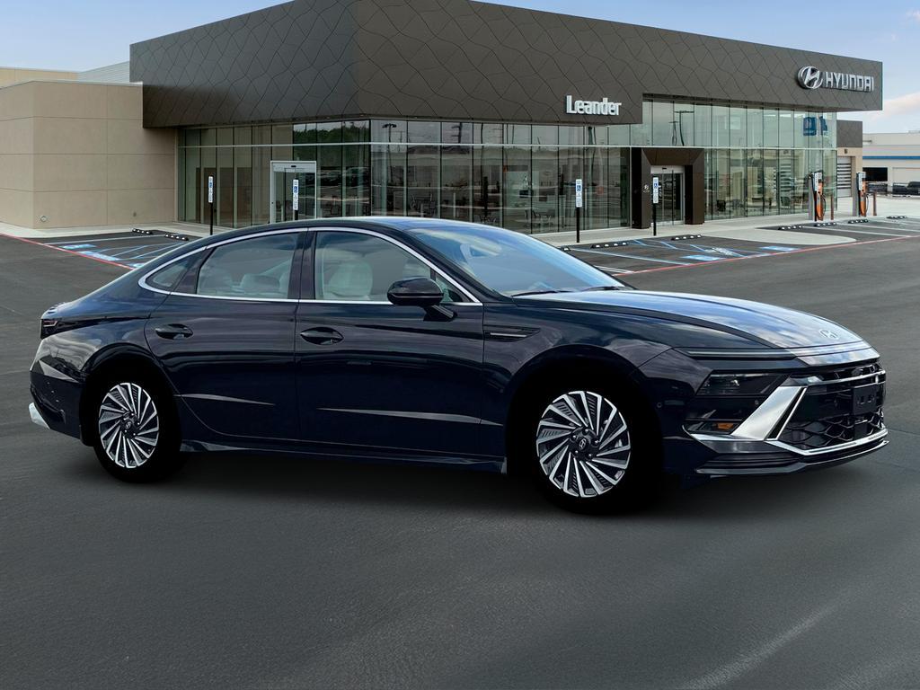 new 2025 Hyundai Sonata Hybrid car, priced at $39,120