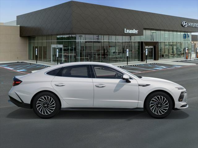 new 2025 Hyundai Sonata Hybrid car, priced at $33,580