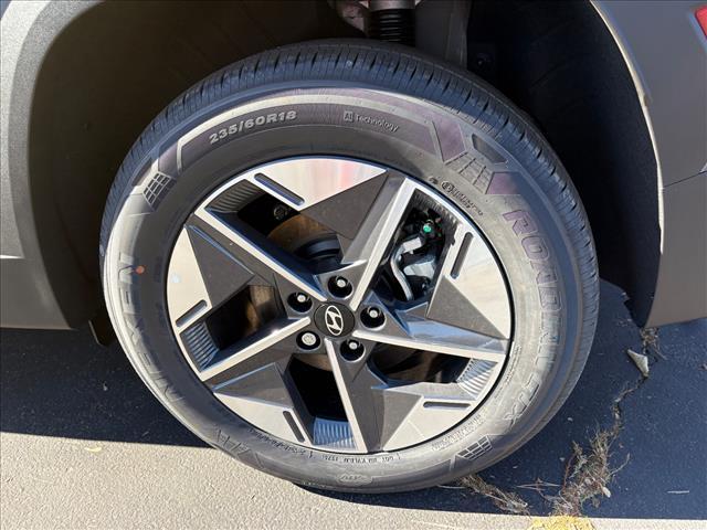 new 2026 Hyundai TUCSON Hybrid car, priced at $35,215