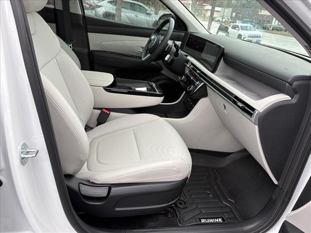 used 2025 Hyundai TUCSON Hybrid car, priced at $35,044