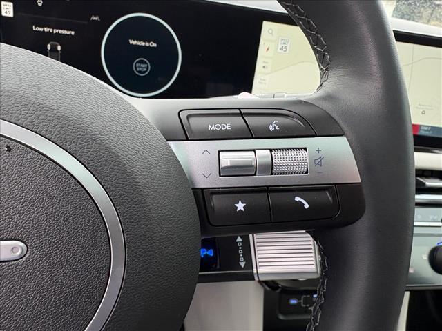 used 2025 Hyundai TUCSON Hybrid car, priced at $35,044