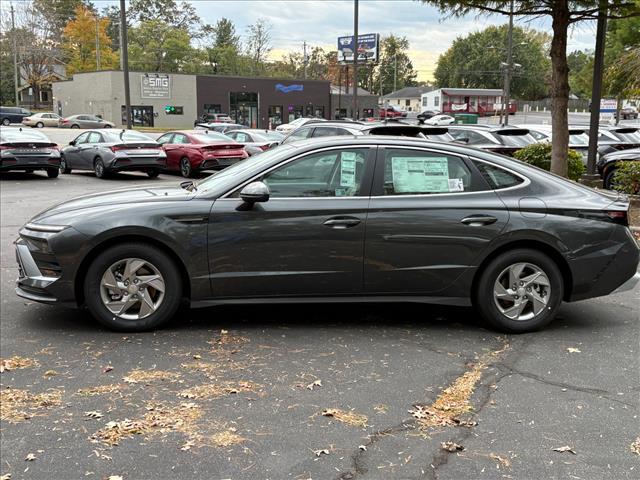 new 2025 Hyundai Sonata car, priced at $27,009