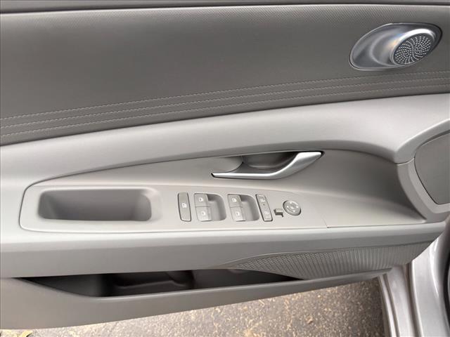 new 2025 Hyundai Elantra car, priced at $23,526