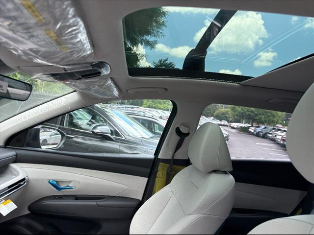 new 2025 Hyundai TUCSON Hybrid car, priced at $37,418