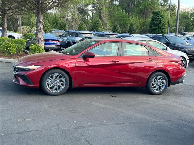 new 2024 Hyundai Elantra car, priced at $23,062