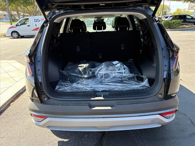 new 2025 Hyundai TUCSON Hybrid car, priced at $36,300
