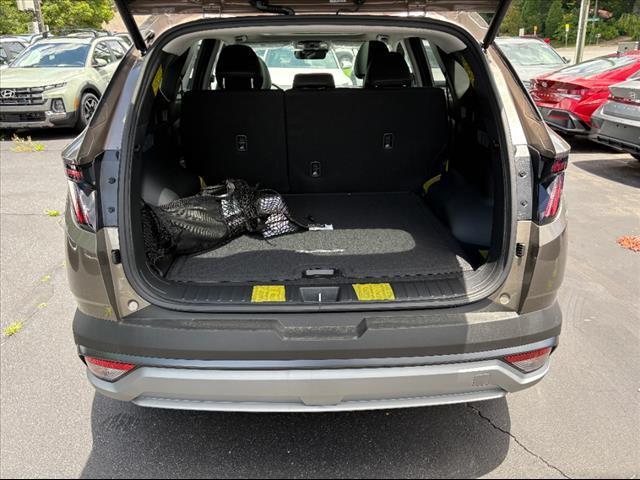new 2025 Hyundai TUCSON Hybrid car, priced at $36,954