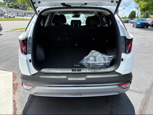 new 2025 Hyundai TUCSON Hybrid car, priced at $33,402
