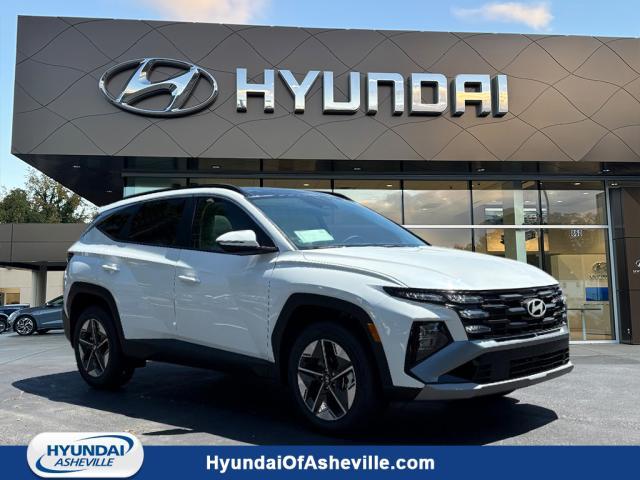 new 2025 Hyundai TUCSON Hybrid car, priced at $37,903