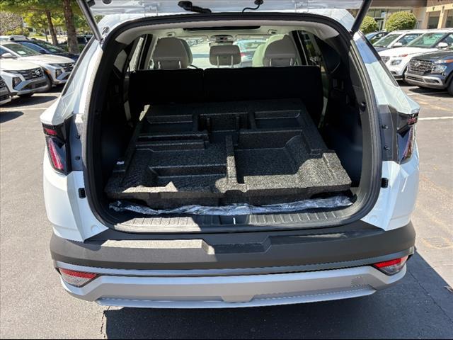 new 2025 Hyundai TUCSON Hybrid car, priced at $35,903