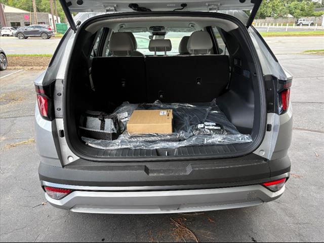 new 2025 Hyundai TUCSON Hybrid car, priced at $33,735