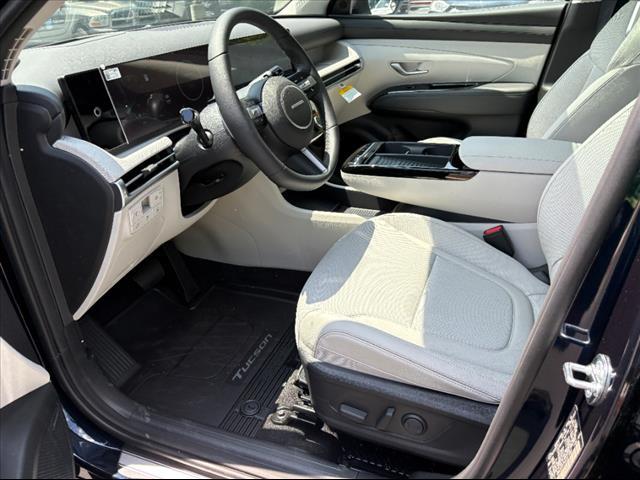 new 2025 Hyundai TUCSON Hybrid car, priced at $41,098