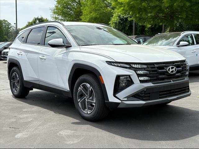 new 2025 Hyundai TUCSON Hybrid car, priced at $35,005