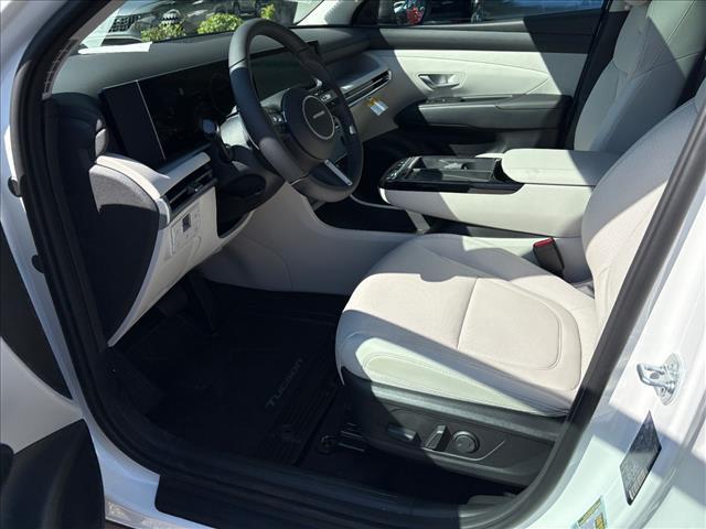 new 2025 Hyundai TUCSON Hybrid car, priced at $37,991