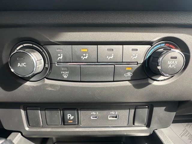 new 2025 Nissan Frontier car, priced at $40,580