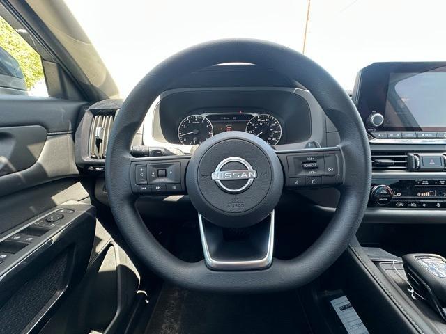 new 2025 Nissan Pathfinder car, priced at $37,360