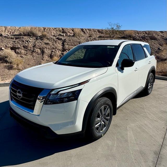 new 2025 Nissan Pathfinder car, priced at $39,010