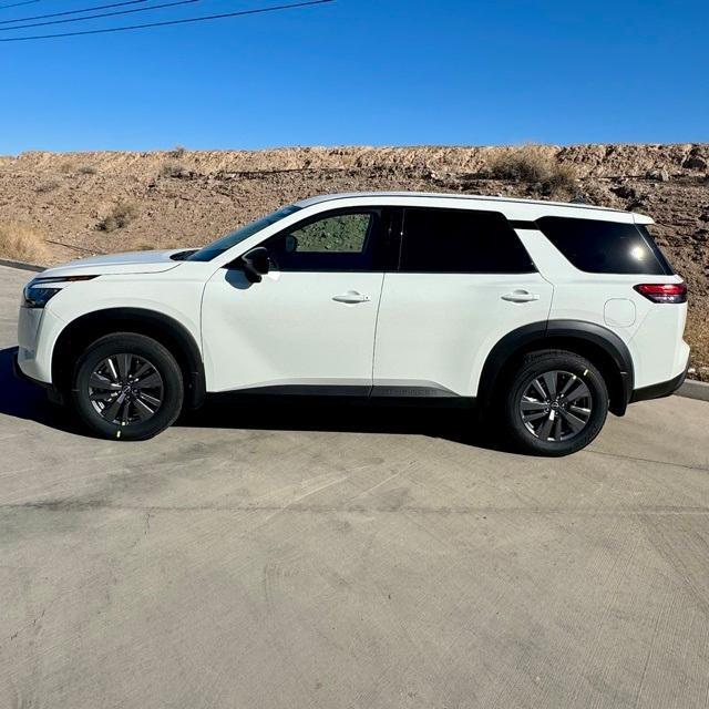 new 2025 Nissan Pathfinder car, priced at $39,010