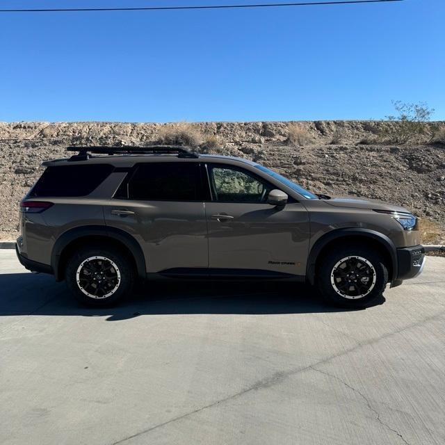 new 2025 Nissan Pathfinder car, priced at $43,481