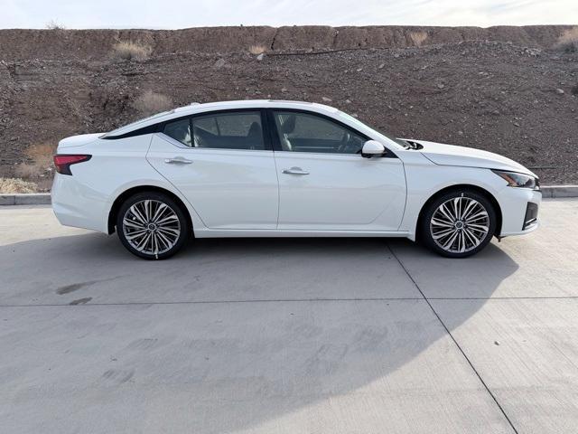 new 2025 Nissan Altima car, priced at $35,785