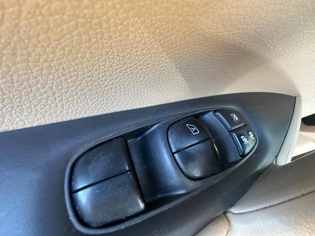 used 2014 Nissan Rogue car, priced at $9,204