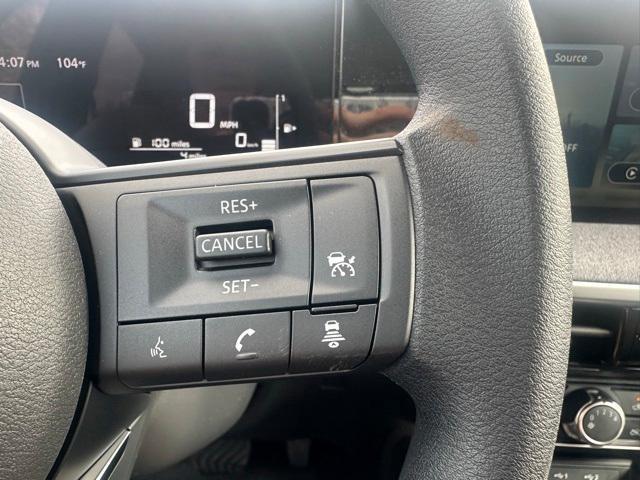 new 2025 Nissan Kicks car, priced at $25,279
