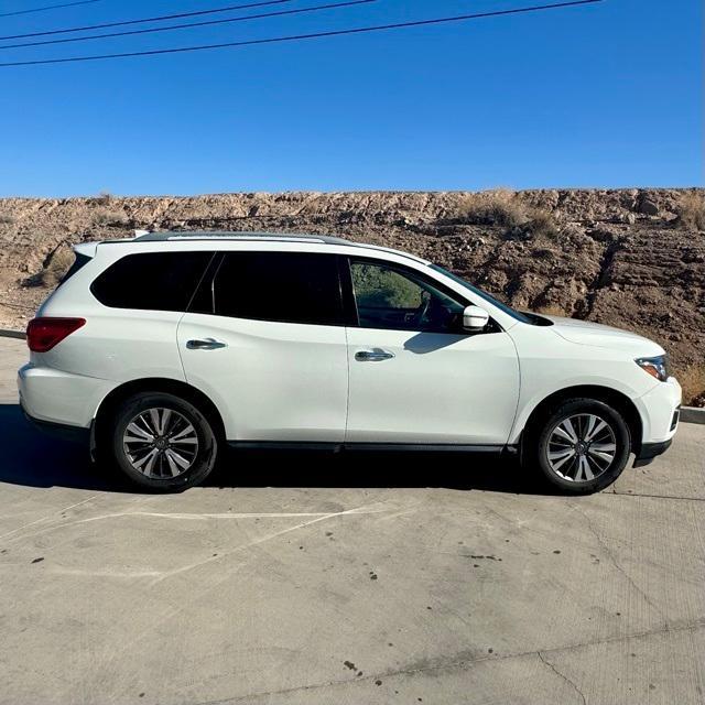 used 2019 Nissan Pathfinder car, priced at $17,477