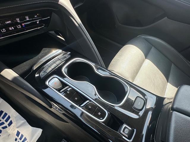 used 2023 Buick Envision car, priced at $23,077