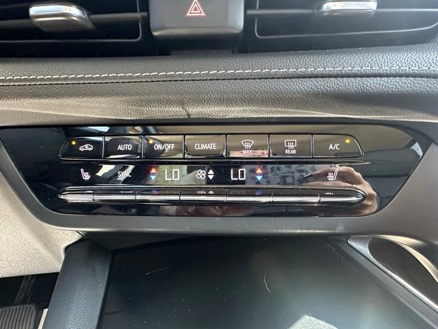 used 2023 Buick Envision car, priced at $23,077