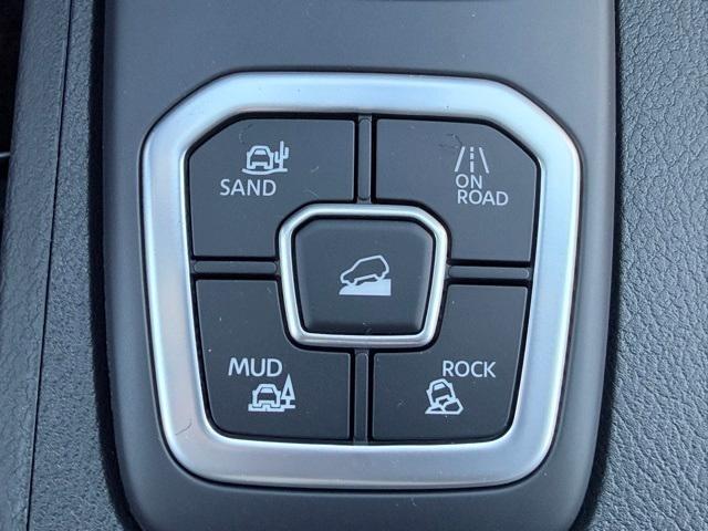 new 2026 Nissan Frontier car, priced at $44,430