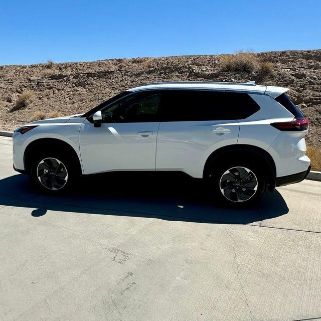 new 2024 Nissan Rogue car, priced at $31,330