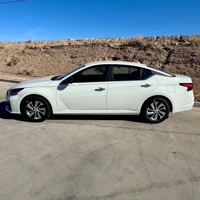 new 2025 Nissan Altima car, priced at $25,302