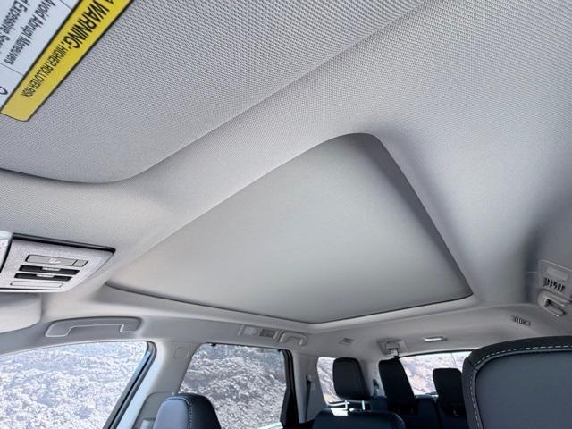new 2025 Nissan Pathfinder car, priced at $49,060
