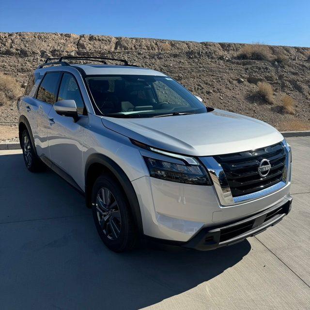 new 2024 Nissan Pathfinder car, priced at $40,400