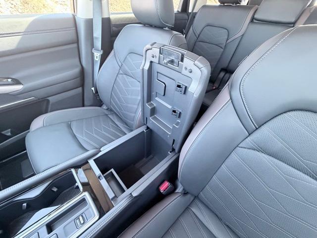 new 2025 Nissan Pathfinder car, priced at $47,295