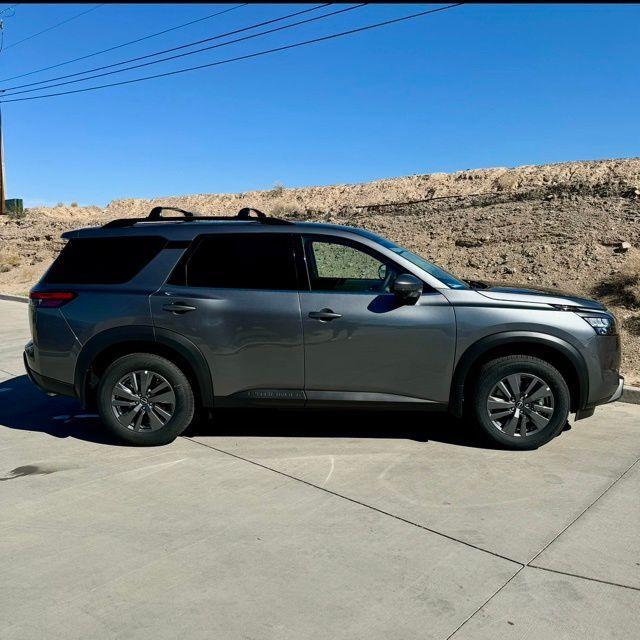 new 2024 Nissan Pathfinder car, priced at $41,925