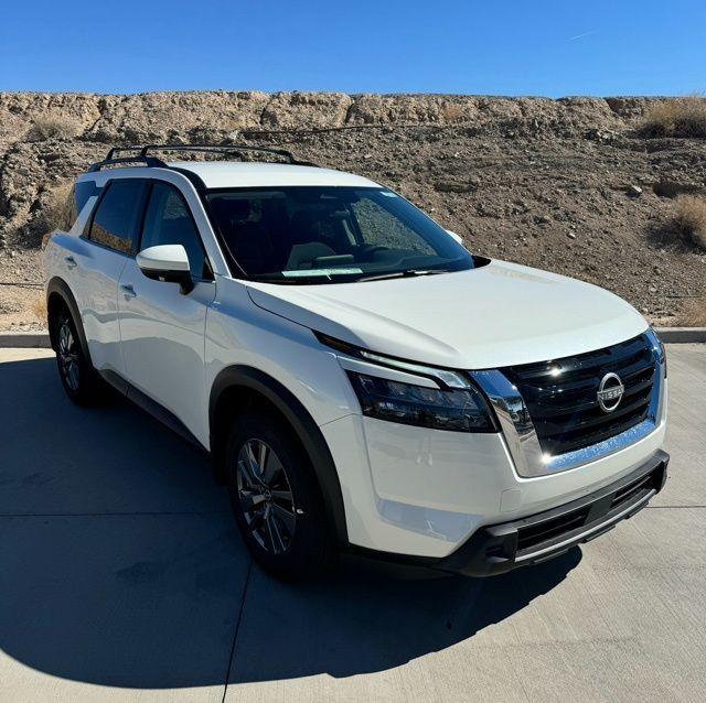 new 2024 Nissan Pathfinder car, priced at $37,710