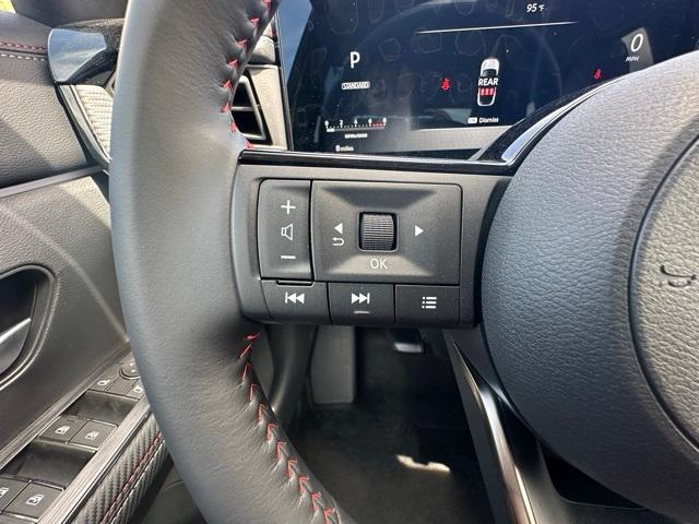 new 2025 Nissan Kicks car, priced at $29,667