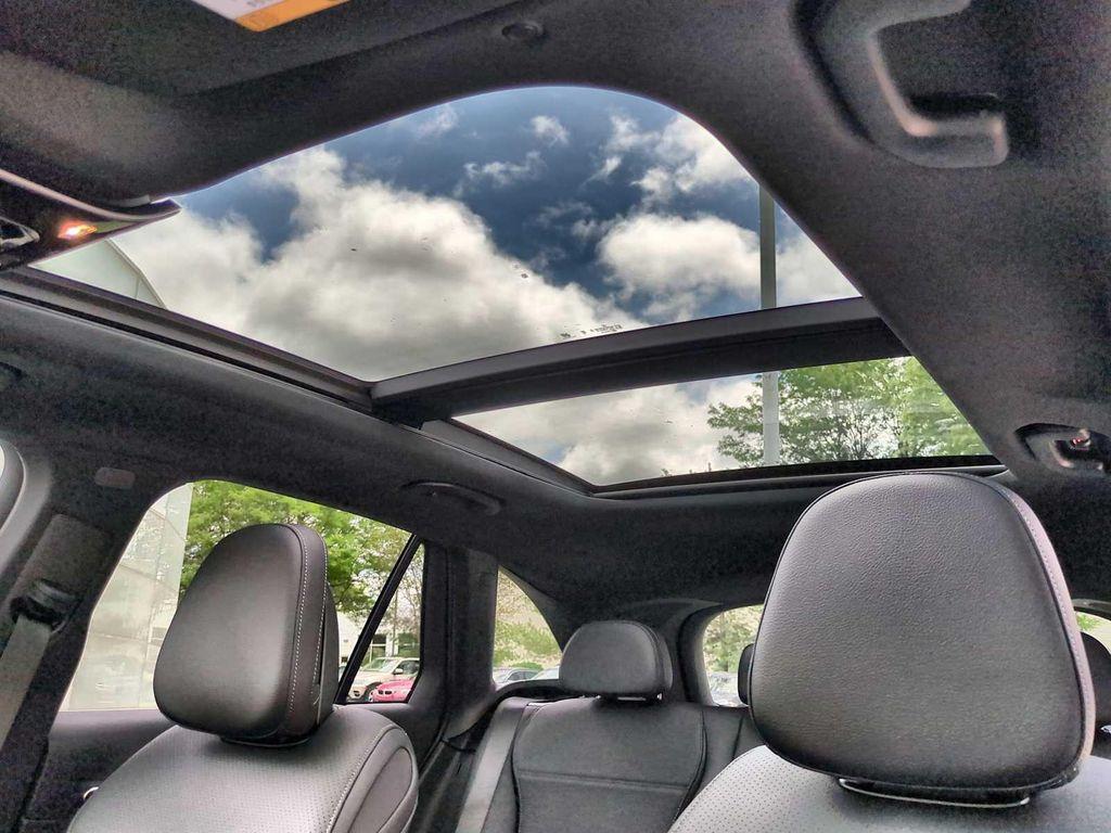new 2025 Mercedes-Benz GLC 300 car, priced at $56,775