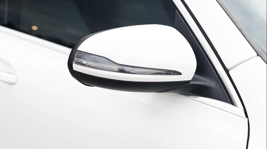 used 2022 Mercedes-Benz GLB 250 car, priced at $30,997