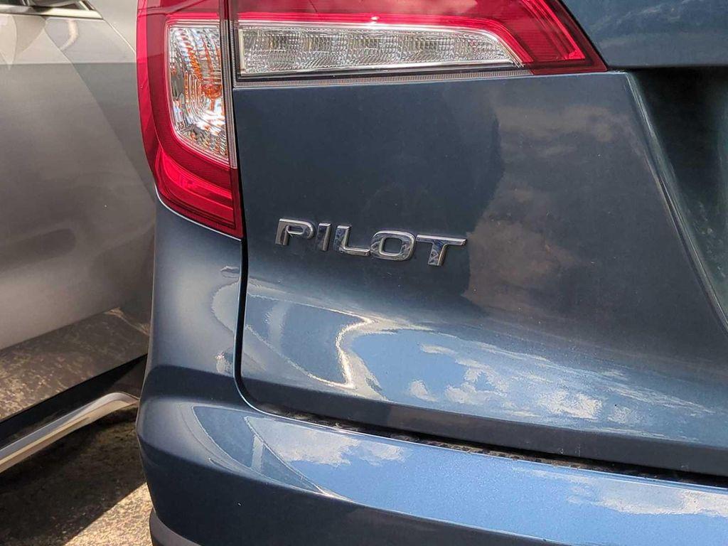 used 2021 Honda Pilot car, priced at $24,999