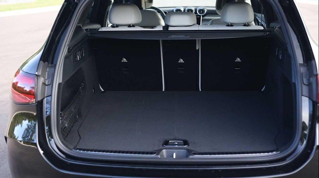 new 2026 Mercedes-Benz GLC 300 car, priced at $60,555