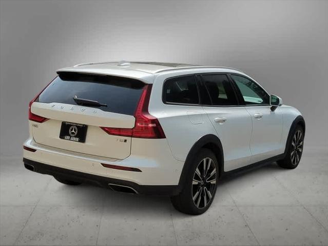 used 2022 Volvo V60 Cross Country car, priced at $30,999