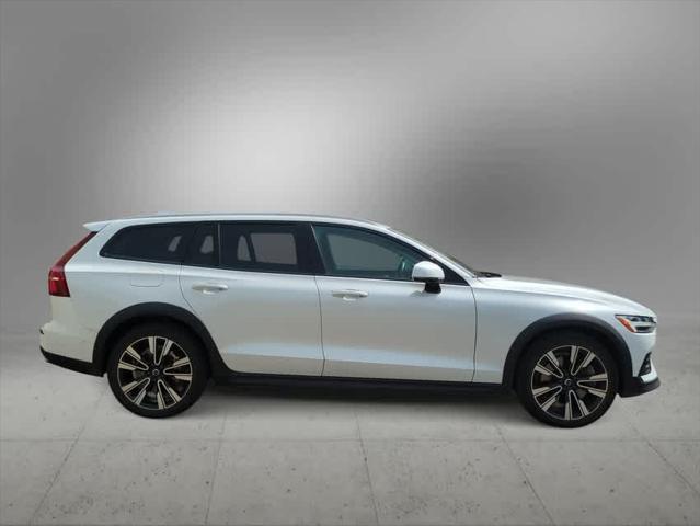 used 2022 Volvo V60 Cross Country car, priced at $30,999